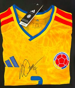 Camisa auténtica autografiada por Luis Díaz