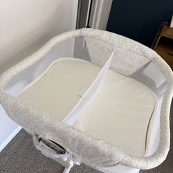 Halo Twin Bassinet