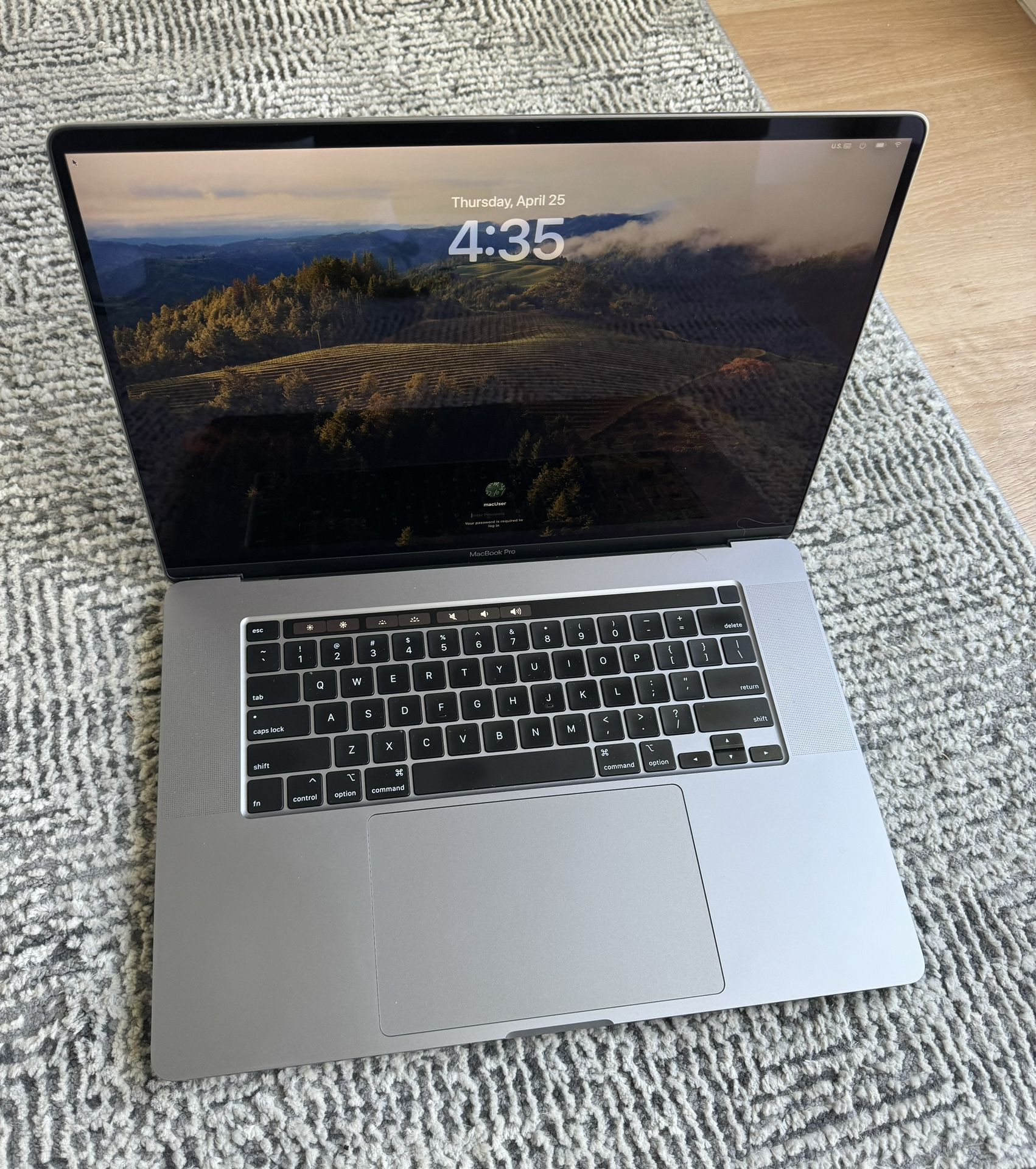 MacBook Pro 16 2019 i9 32Gb 512Gb 305 Cycles 
