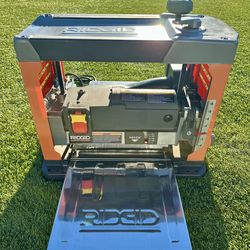 Ridgid 13” Thickness Planer – 3-Blade, Woodworking / Carpentry Planer