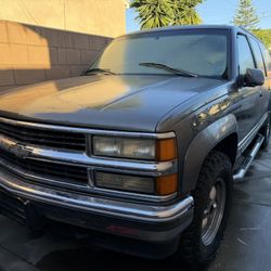 1999 Chevy Suburban 4x4 1500