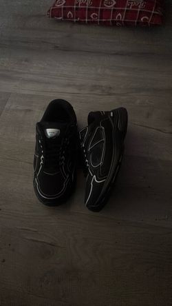 Dior B30