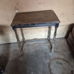 1920s VINTAGE WOOD TABLE