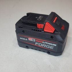 Milwaukee M18 18V Lithium-Ion REDLITHIUM FORGE XC 8.0 Ah Battery Pack