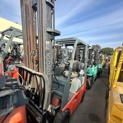 Toyota M6 Forklift 3 Stages 3300 Lbs