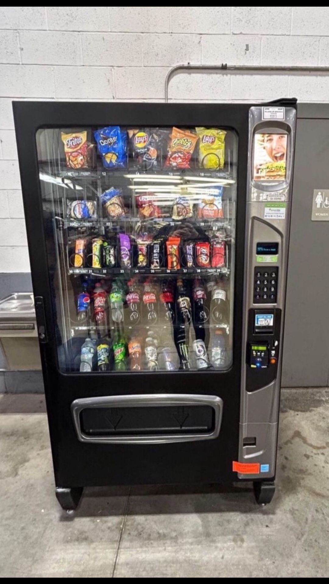 Snacks And Drinks Combo Machine With Credit Card Reader