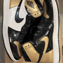 Air Jordan 1 Gold Toe