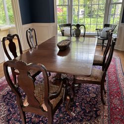Dining Room Table And 6 Chairs 