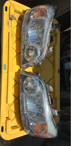 2001 through 2007 Toyota Highlander headlights