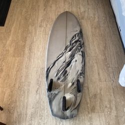 New Surfboard - Squash Tail Three Fins, Thruster 5’7” 