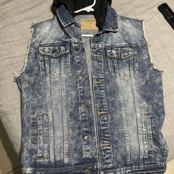 Obey Denim Sleeve less Jacket Size L