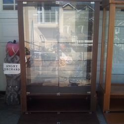 Display Cabinet 6 Ft  