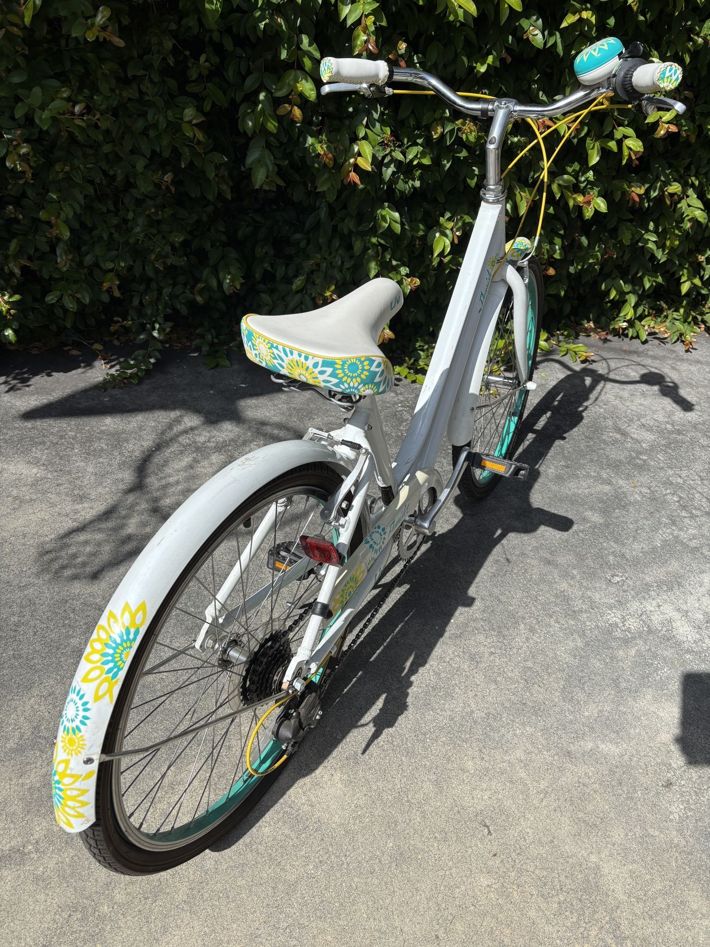 Youth 24” Bicycle - Liv Flourish white/teal