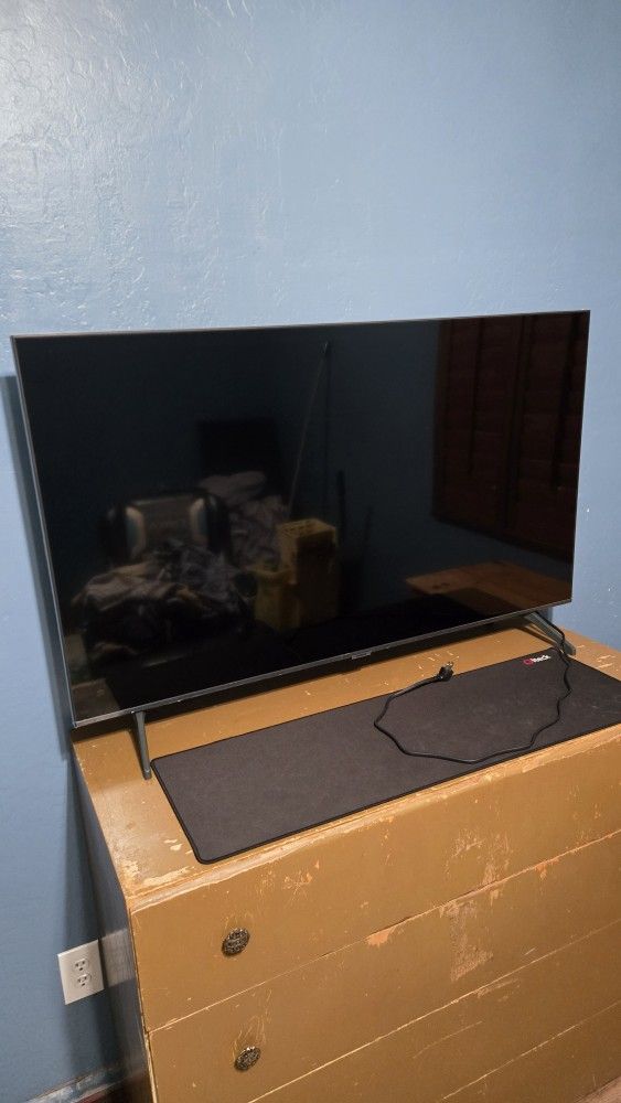 (Pick Up Only)Samsung Crystal UHD 7 Series – TU700D