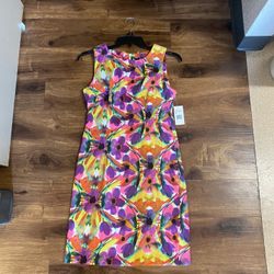 Brand New Woman’s Ronni Nicole brand Floral Bodycon Dress Up For Sale 