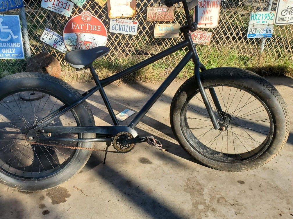 Bycicle 26 X 4" Lista Para Rodar