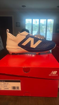 New Balance Men’s cleats size 11.5