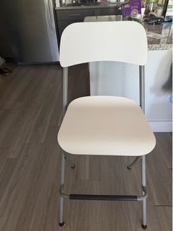 Bar stool