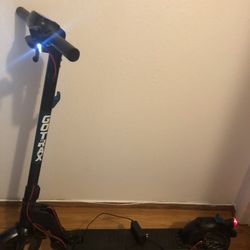 Apex Pro Gotrax Works Great With Charger Does Not Fold 