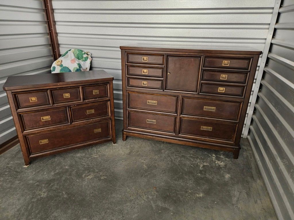 Bedroom Furniture Set