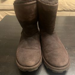 Ugg Womens Size 6