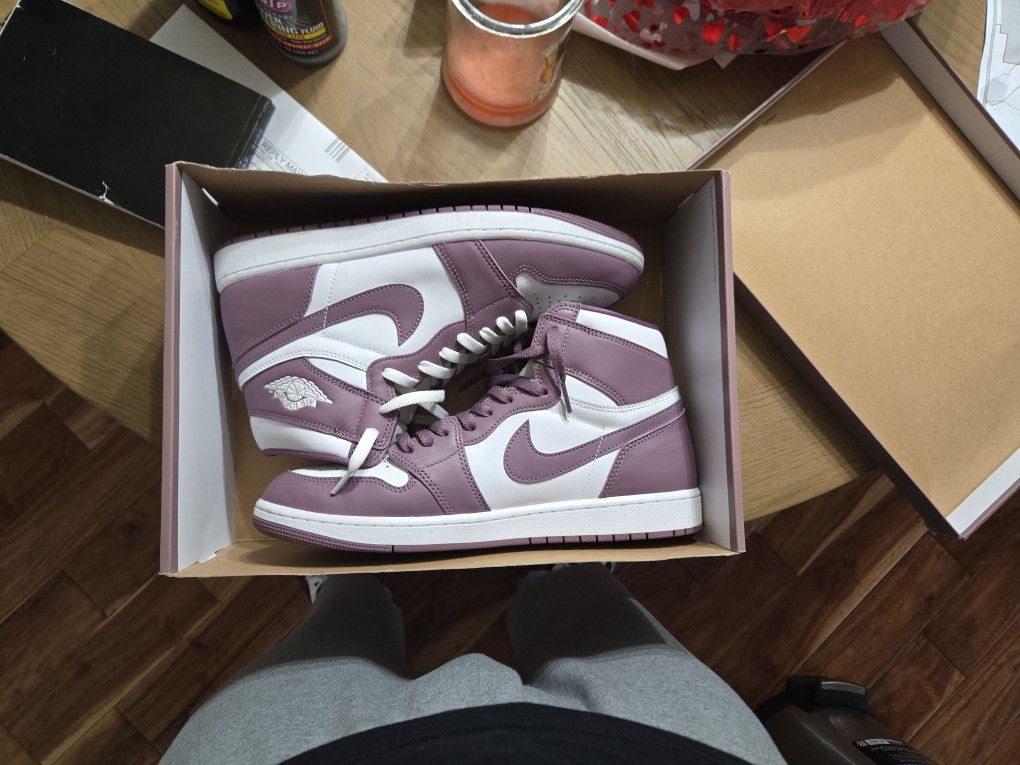 Air Jordan 1 Retro High OG Mauve-white Size 12