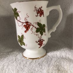 Royal Victoria Fine Bone China England Coffee Cup