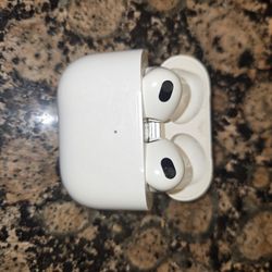 *Refurbished* Apple Airpods Gen 3 