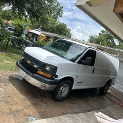 2012 Chevy Express 2500 