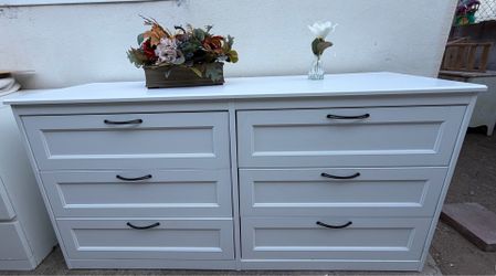 IKEA Dresser Drawer Works Well