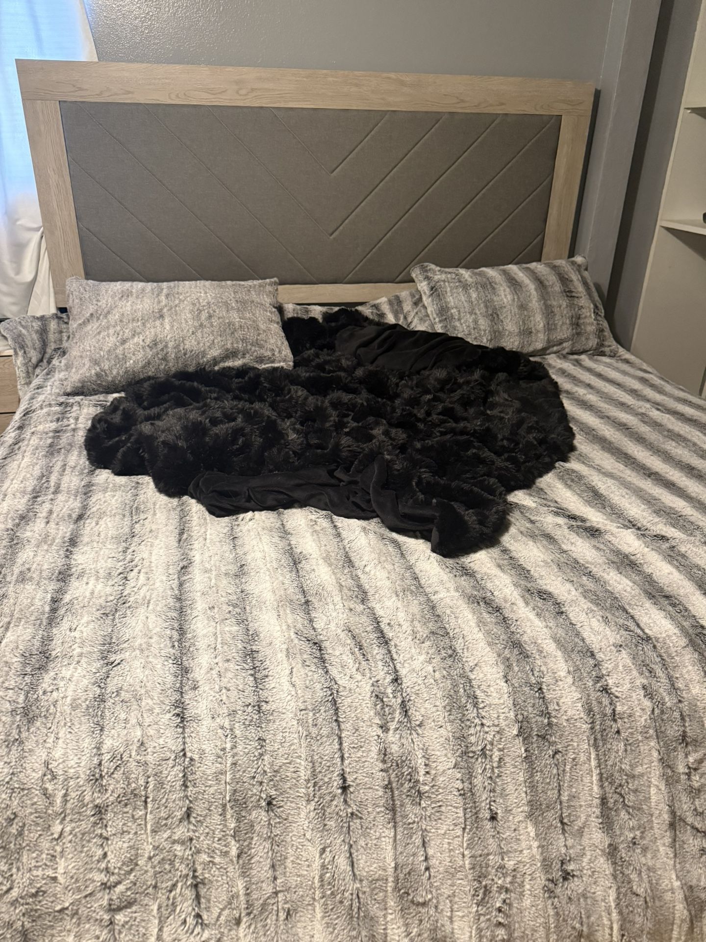 KING MATTRESS WITH BOX SPRING