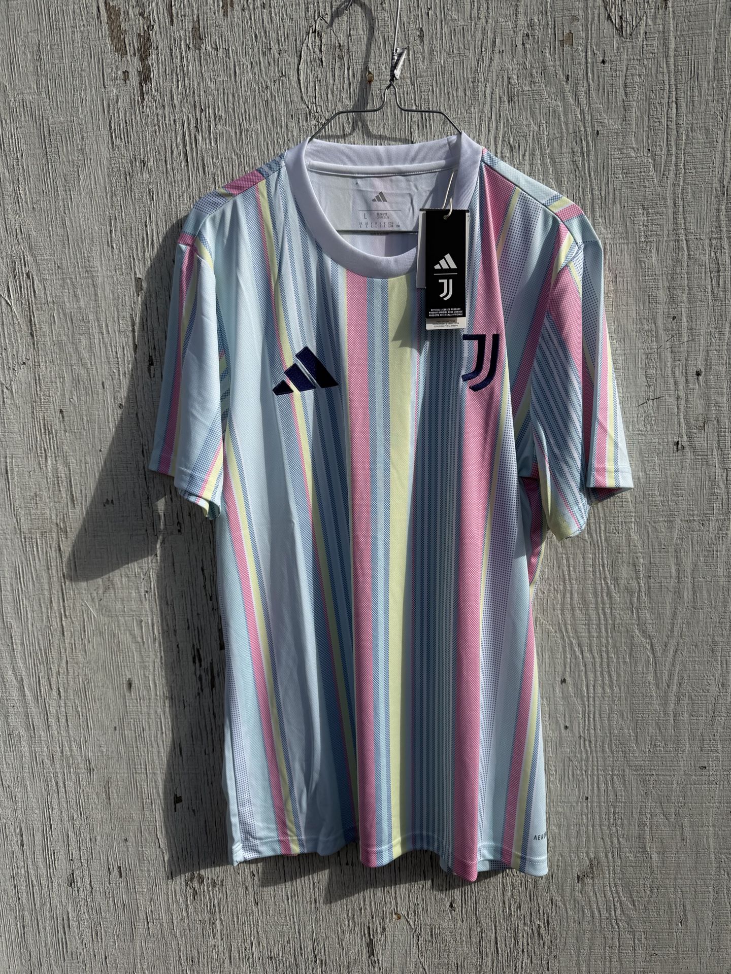 New/Nueva Juventus Pre- match Jersey 25/26