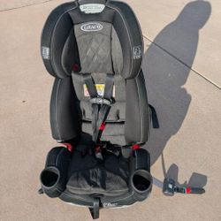 Graco Adjustable Baby or Child Car Seat