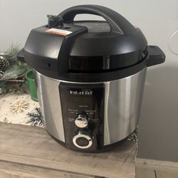 Instapot Pressure Cooker 