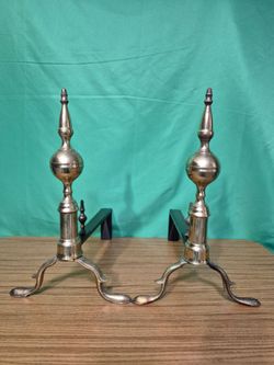 Pair VIRGINIA METALCRAFTERS Colonial Williamsburg Brass  Andirons