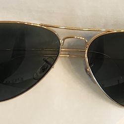 Ray-Ban Aviator sunglasses RB3025 model