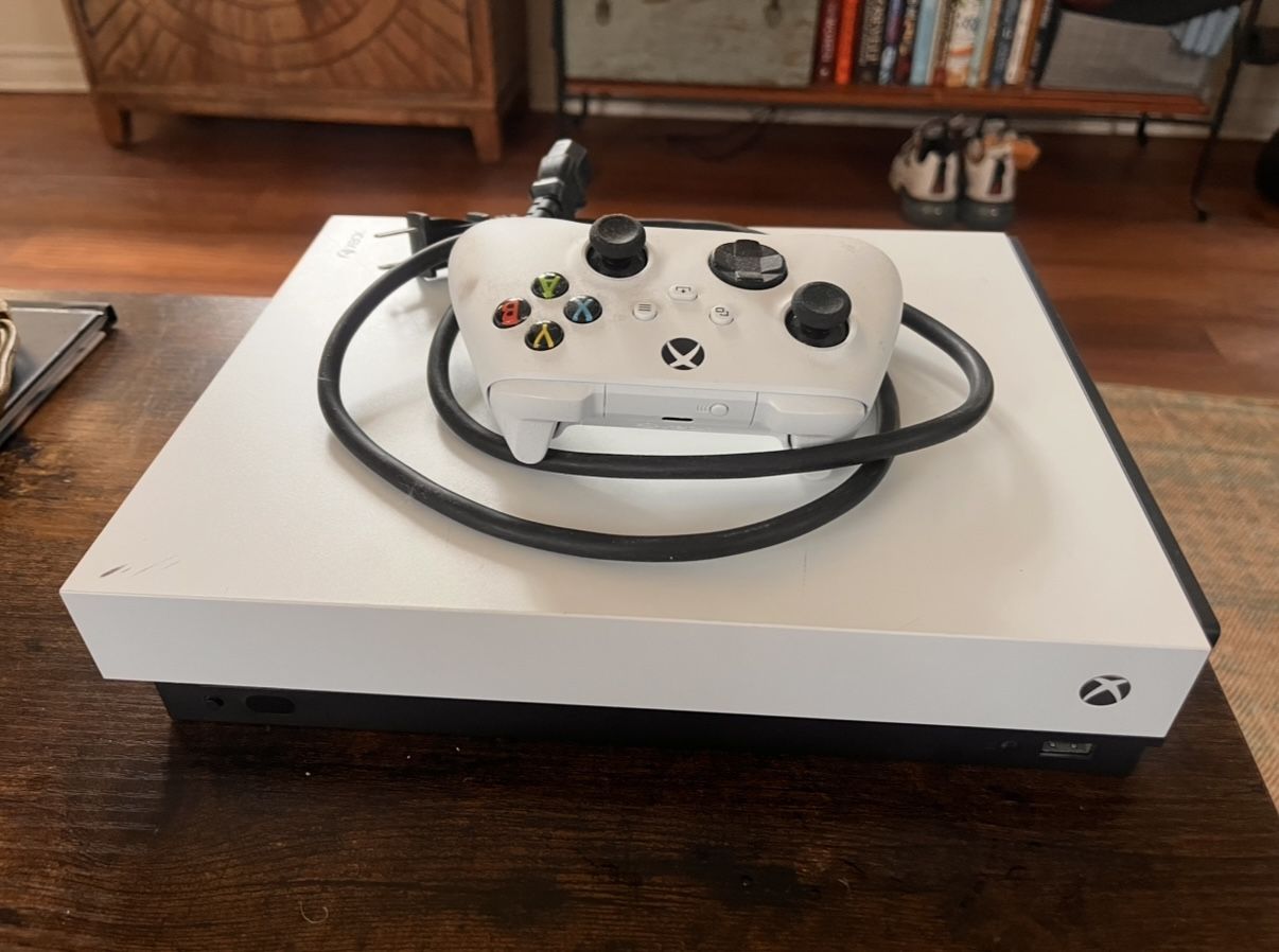 Xbox One With Remote