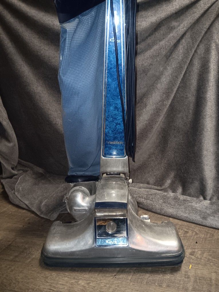 KIRBY TRADITION VACUUM