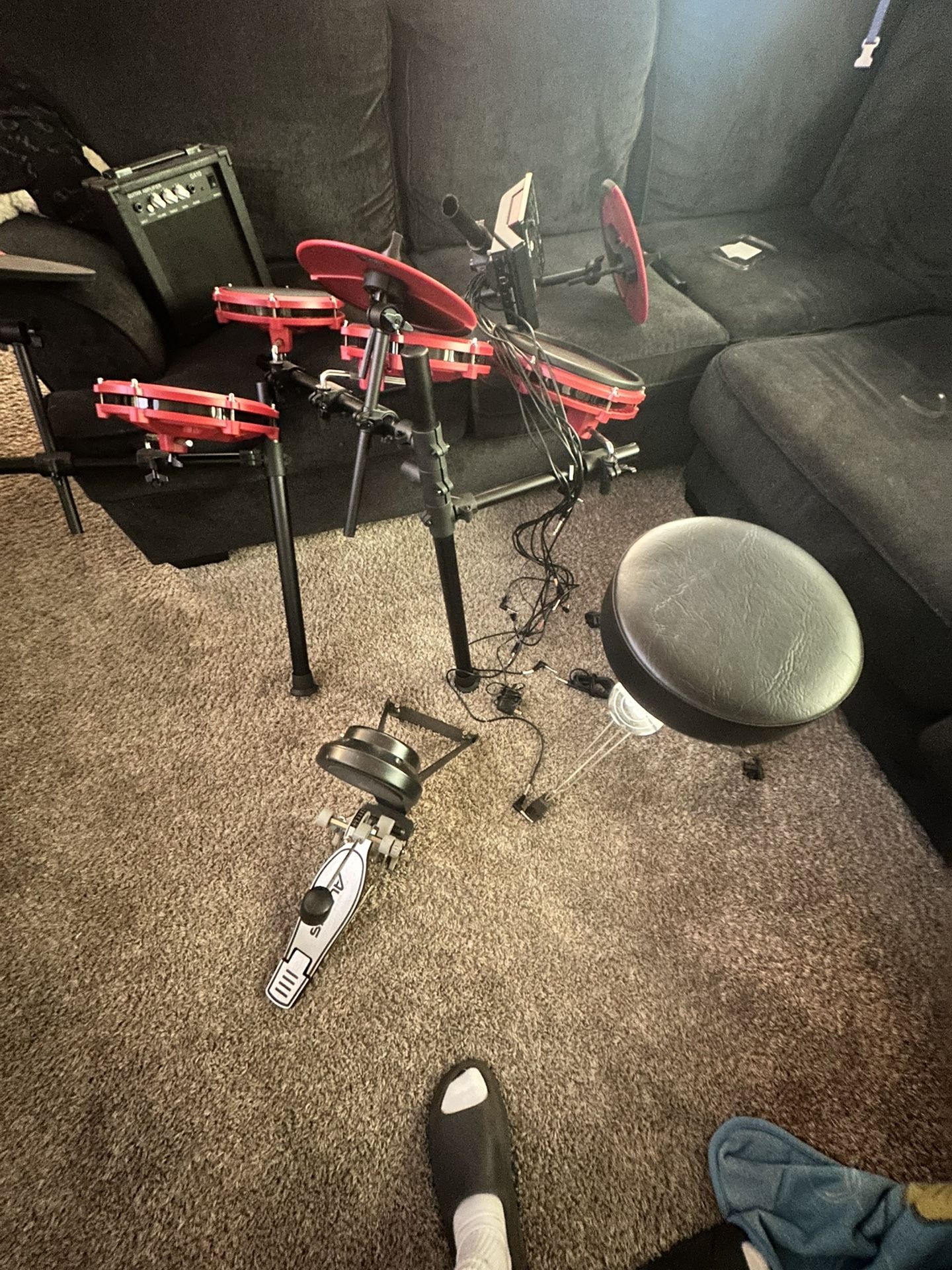 ALESIS ELECTRIC DRUM KIT