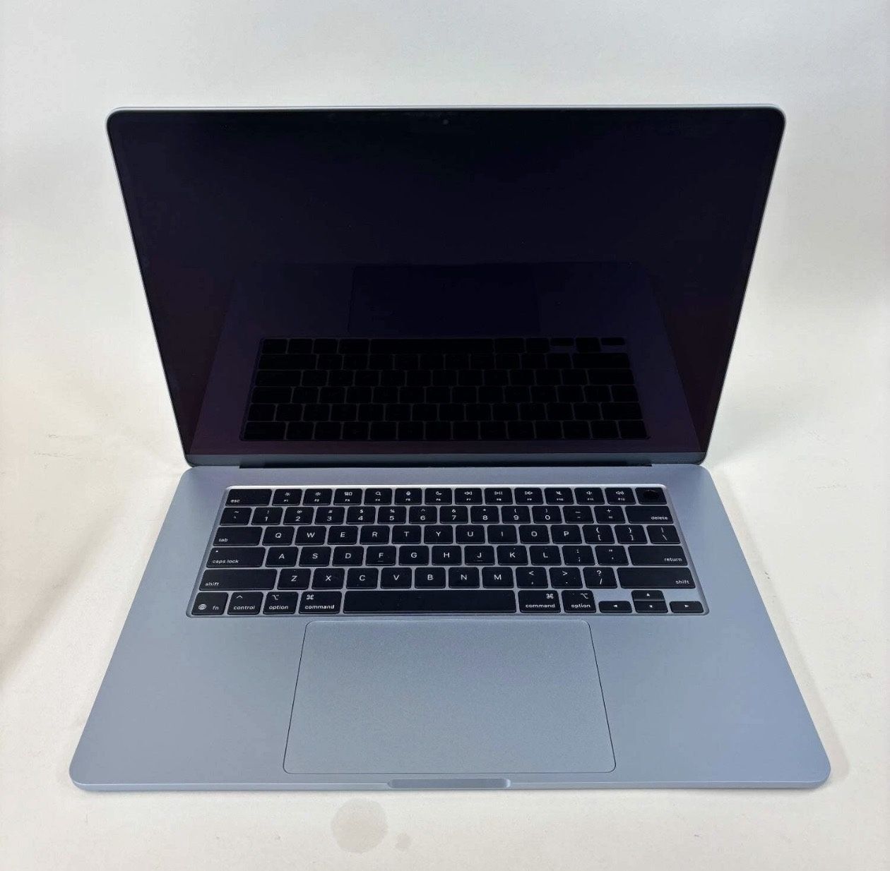 MacBook Air 15” M4 - Sky Blue