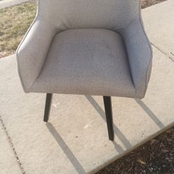 4 Chairs