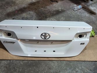 2012-2014 TOYOTA CAMRY OEM TRUNK LID WHITE 040