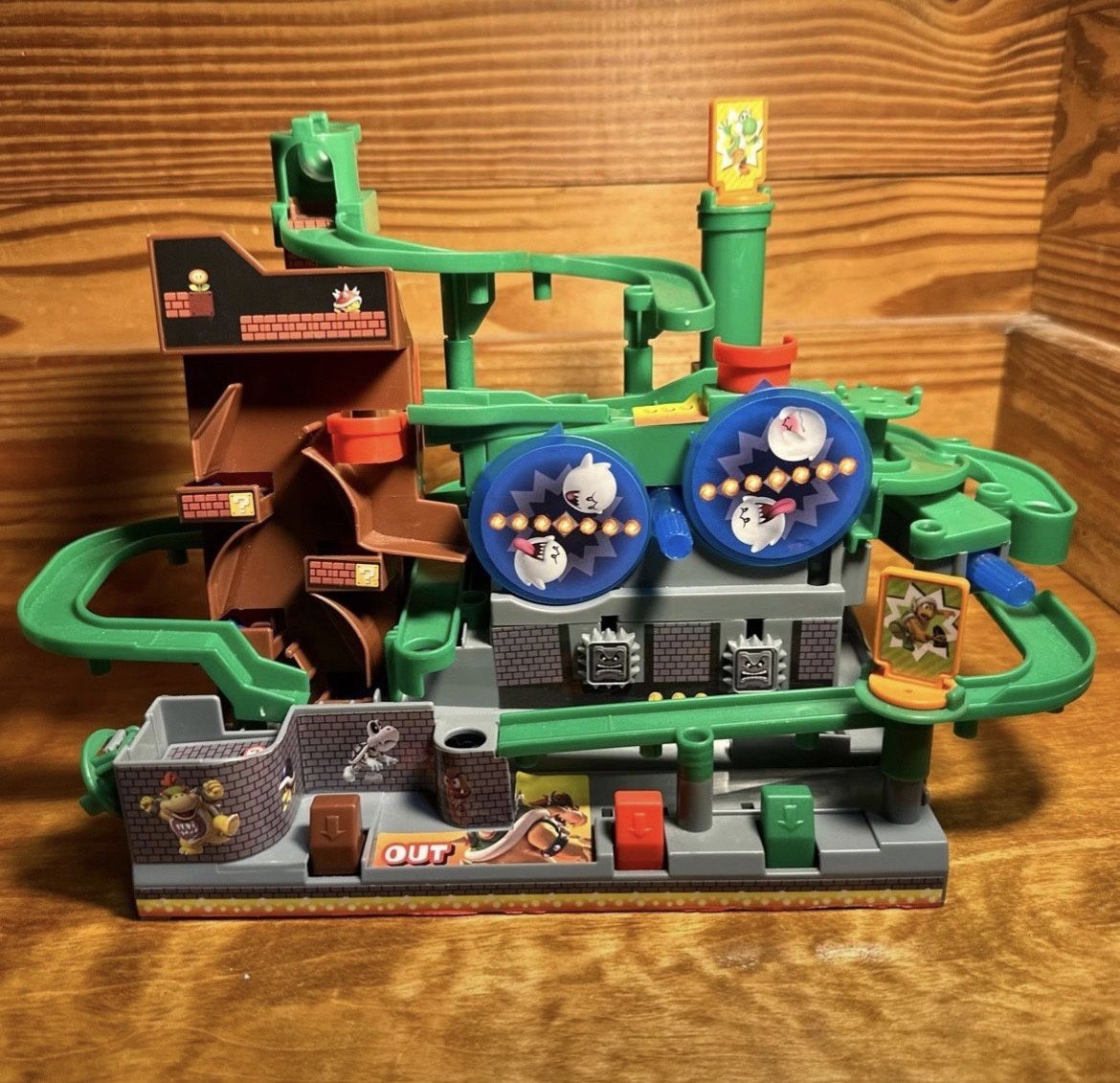 EPOCH Super Mario Adventure Game DX - Tabletop Skill and Action