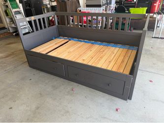 Twin bed frame