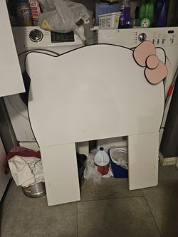 Hello Kitty Headboard And Mirror
