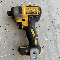 Dewalt 1/4 cordless impact driver (Tool Only)