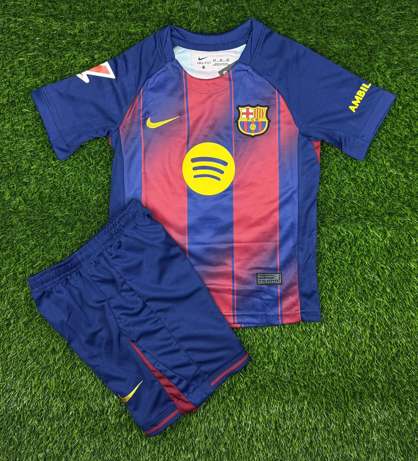 NEW CLUB BARCELONA HOME LAMINE YAMAL KIDS SET!