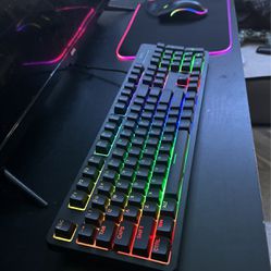 Keyboard And Mouse And Pad Light Up 