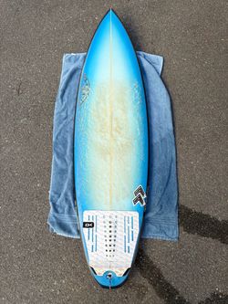 5’7 Surfboard