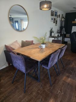 Dining room table and 4 chairs.